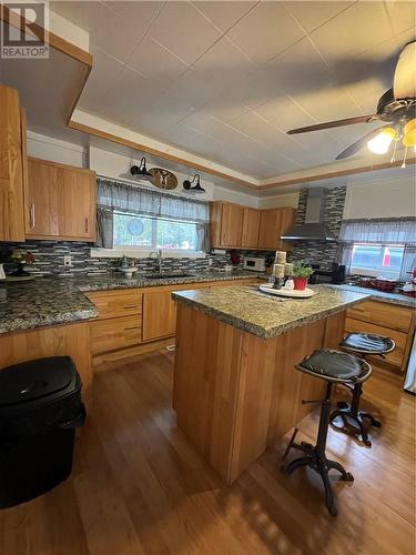 50 Jarbeau, Field, ON - Indoor Photo Showing Kitchen