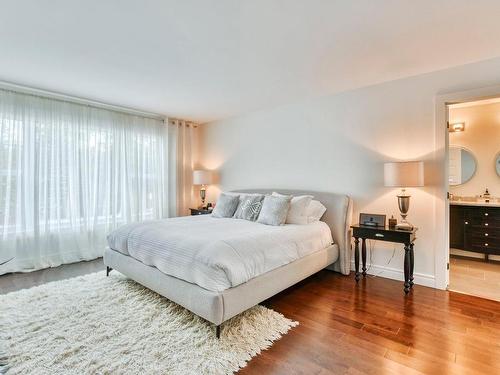 Master bedroom - 90 Rue Du Midi, Morin-Heights, QC - Indoor Photo Showing Bedroom