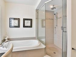 Ensuite bathroom - 