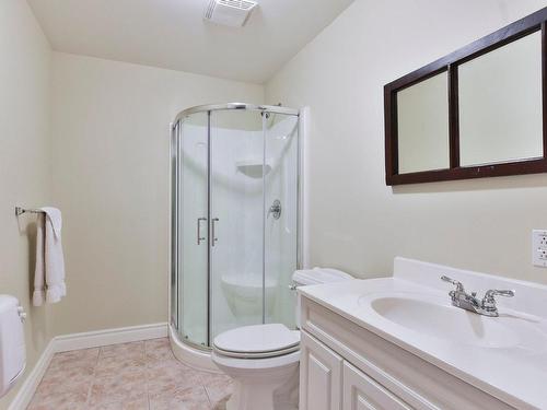 Bathroom - 90 Rue Du Midi, Morin-Heights, QC - Indoor Photo Showing Bathroom