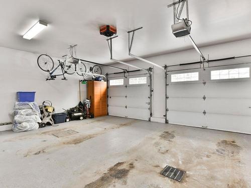 Garage - 90 Rue Du Midi, Morin-Heights, QC - Indoor Photo Showing Garage