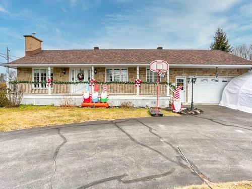 Frontage - 3805 105E Avenue, Shawinigan, QC - Outdoor With Deck Patio Veranda