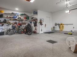 Garage - 