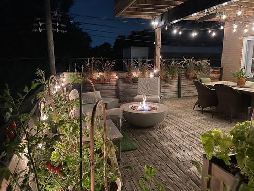 Terrasse - 10732 Boul. St-Laurent, Montréal (Ahuntsic-Cartierville), QC - 