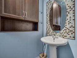 Powder room - 