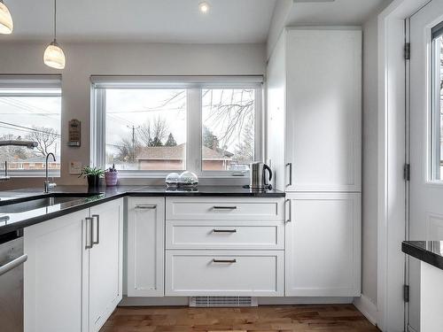 Cuisine - 5728 Av. Mcmurray, Côte-Saint-Luc, QC - Indoor Photo Showing Kitchen