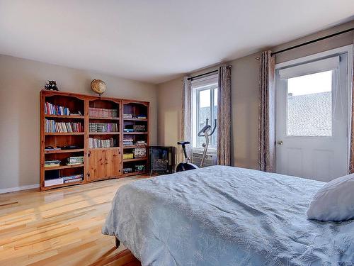 Master bedroom - 665 Rue Frédéric-Chopin, Montréal (Mercier/Hochelaga-Maisonneuve), QC - Indoor Photo Showing Bedroom