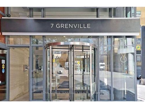 3702-7 Grenville St W, Toronto, ON - 