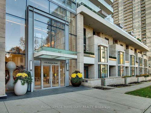 402-170 Avenue Rd, Toronto, ON - Outdoor With Facade