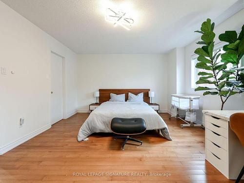 87-5223 Fairford Cres, Mississauga, ON - Indoor Photo Showing Bedroom