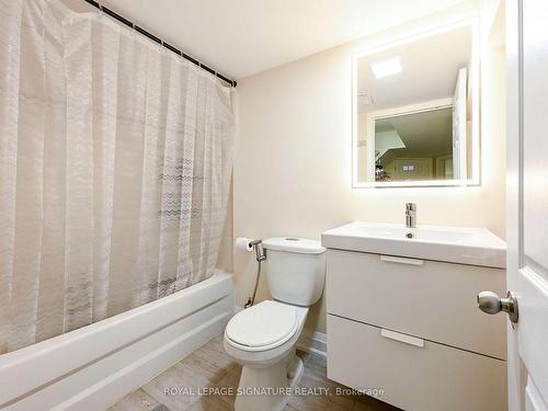 87-5223 Fairford Cres, Mississauga, ON - Indoor Photo Showing Bathroom