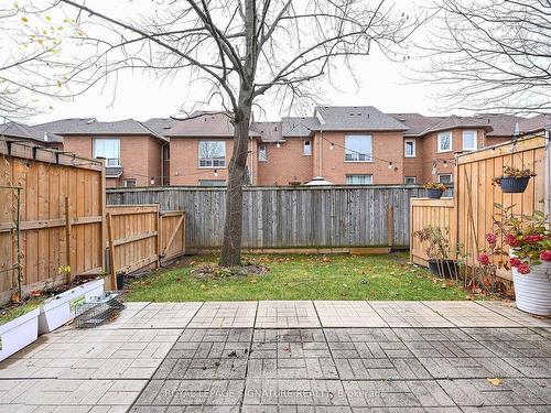 87-5223 Fairford Cres, Mississauga, ON - Outdoor