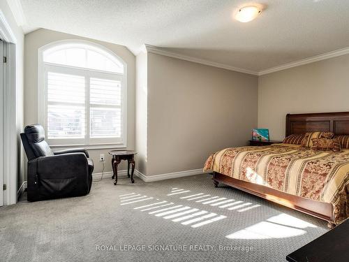 35 Pathway Dr, Brampton, ON - Indoor Photo Showing Bedroom