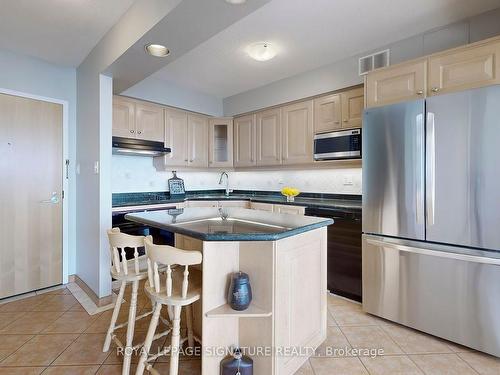 724-60 Southport St, Toronto, ON - Indoor Photo Showing Kitchen With Stainless Steel Kitchen