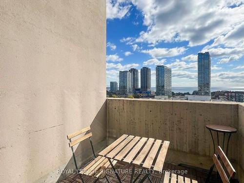 724-60 Southport St, Toronto, ON - Outdoor With View