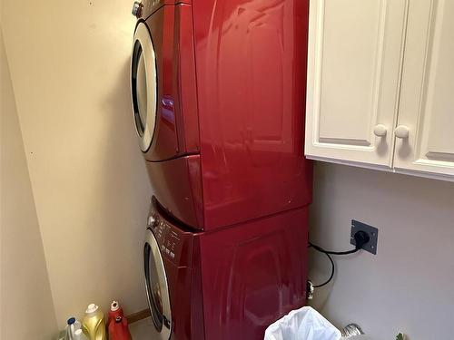 2550 15Th Side Road, Thunder Bay, ON - Indoor Photo Showing Laundry Room