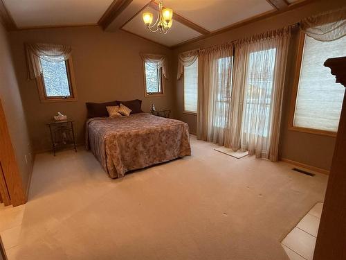 2550 15Th Side Road, Thunder Bay, ON - Indoor Photo Showing Bedroom