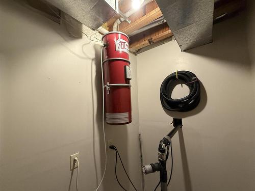 2550 15Th Side Road, Thunder Bay, ON - Indoor Photo Showing Basement