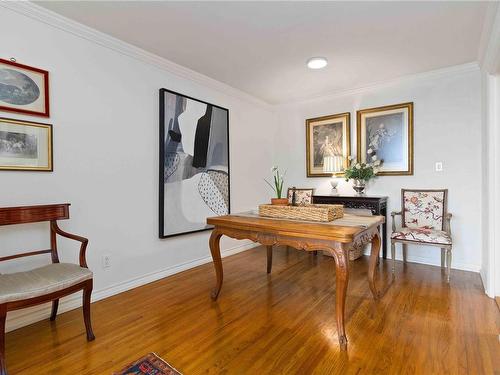 403-1159 Beach Dr, Oak Bay, BC - Indoor Photo Showing Dining Room