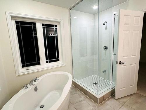 2070 Hallandale St, Oshawa, ON - Indoor Photo Showing Bathroom