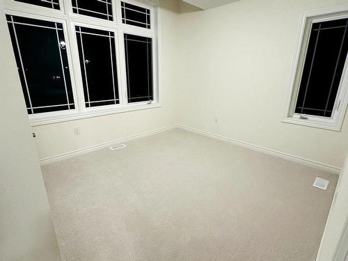 2070 Hallandale St, Oshawa, ON - Indoor Photo Showing Other Room