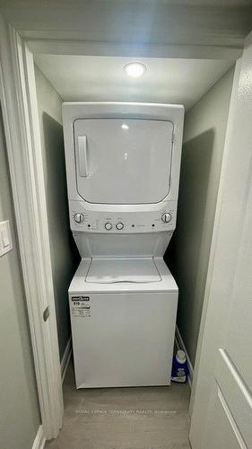 Bsmnt-210 Zachary Cres, Oakville, ON - Indoor Photo Showing Laundry Room