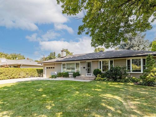 383 Maplehurst Ave, Oakville, ON - Outdoor With Facade