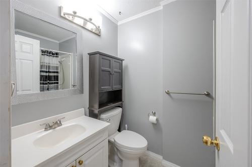 6576 Lakeside Drive, Oliver, BC - Indoor Photo Showing Bathroom