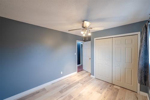 6576 Lakeside Drive, Oliver, BC - Indoor Photo Showing Other Room