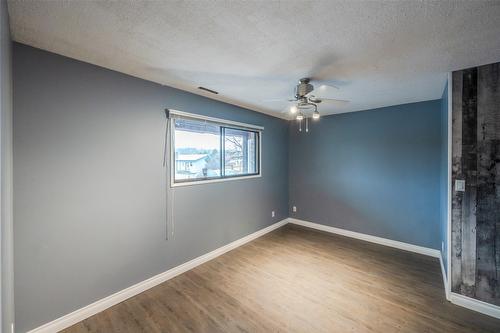 6576 Lakeside Drive, Oliver, BC - Indoor Photo Showing Other Room