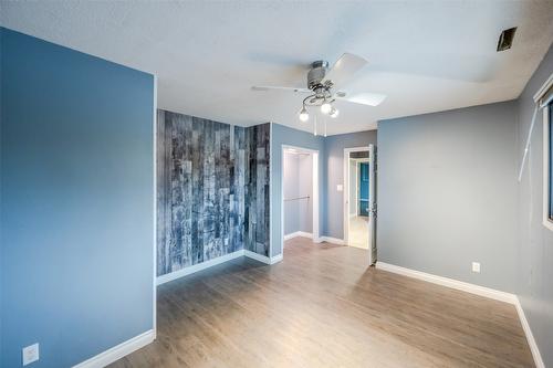 6576 Lakeside Drive, Oliver, BC - Indoor Photo Showing Other Room