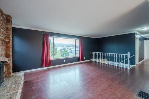 6576 Lakeside Drive, Oliver, BC - Indoor Photo Showing Other Room