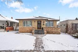 325 Matheson AVE  Winnipeg, MB R2W 0C9