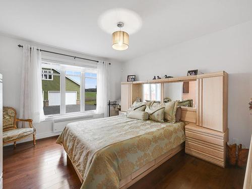 Master bedroom - 167 Rue Notre-Dame, Saint-Armand, QC - Indoor Photo Showing Bedroom