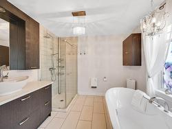 Ensuite bathroom - 