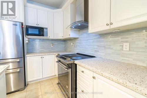 13 Kempsford Crescent, Brampton, ON - Indoor Photo Showing Kitchen With Stainless Steel Kitchen With Upgraded Kitchen