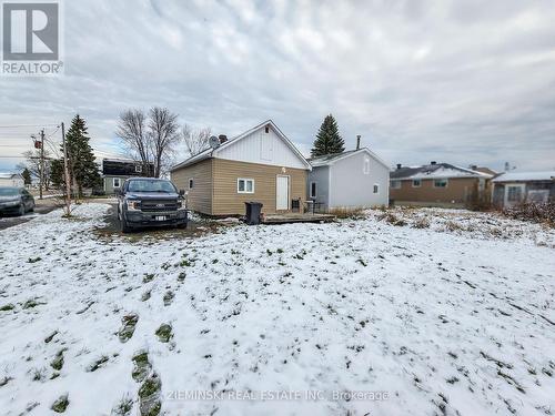 193 Teefy Street, Iroquois Falls, ON - Outdoor