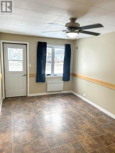 193 Teefy Street, Iroquois Falls, ON - Indoor Photo Showing Other Room