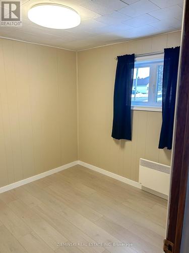 193 Teefy Street, Iroquois Falls, ON - Indoor Photo Showing Other Room