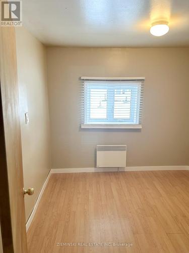 193 Teefy Street, Iroquois Falls, ON - Indoor Photo Showing Other Room