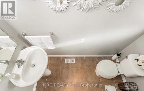 26 Jeffrey Drive, Guelph, ON - Indoor Photo Showing Bathroom