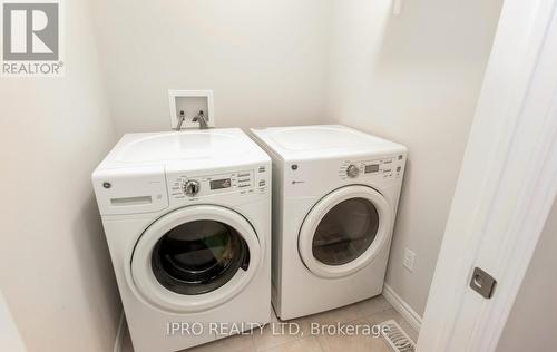 26 Jeffrey Drive, Guelph, ON - Indoor Photo Showing Laundry Room