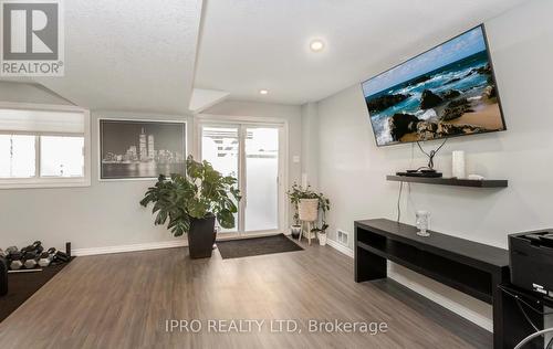 26 Jeffrey Drive, Guelph, ON - Indoor Photo Showing Other Room