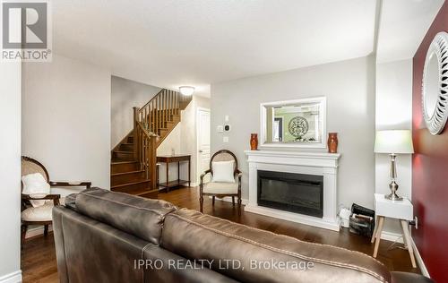 26 Jeffrey Drive, Guelph, ON - Indoor Photo Showing Living Room With Fireplace