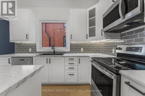 57 Stirton Street, Hamilton, ON - Indoor Photo Showing Kitchen With Upgraded Kitchen