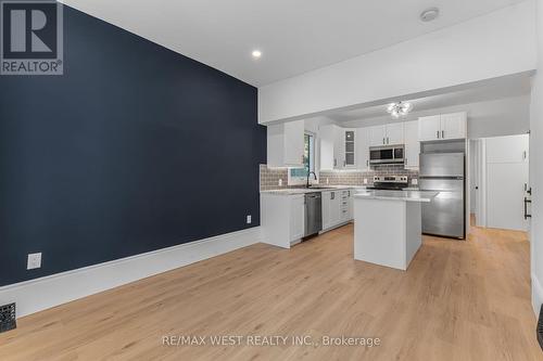 57 Stirton Street, Hamilton, ON - Indoor Photo Showing Kitchen