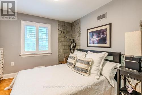 106 Elliott Street, Brampton, ON - Indoor Photo Showing Bedroom