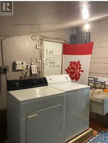 9 Stanley Place, Saskatoon, SK - Indoor Photo Showing Laundry Room