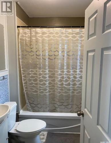 9 Stanley Place, Saskatoon, SK - Indoor Photo Showing Bathroom