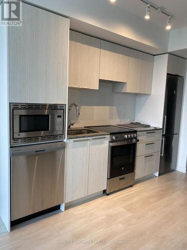 2406 - 501 Yonge Street, Toronto, ON - Indoor Photo Showing Kitchen